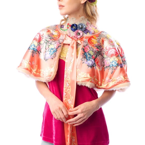 NWT Aratta Silent Journey Cream Faux Fur Wrap Grace Kelly Reversible Shawl - Picture 2 of 3